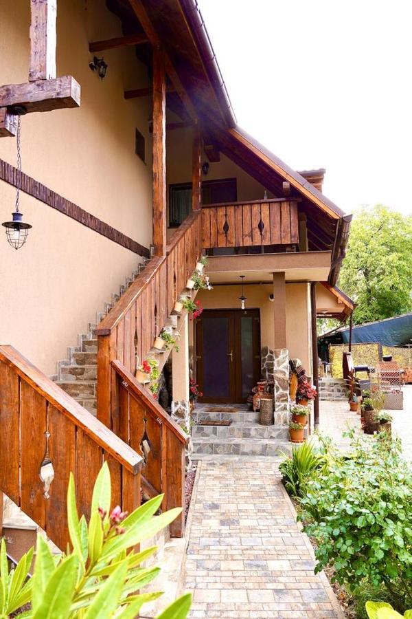 Casa Felice Hotell Braşov Exteriör bild